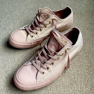 Converse Blush Color Size 9